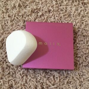 Mally Beauty evercolor flawless face defender w/Sponge